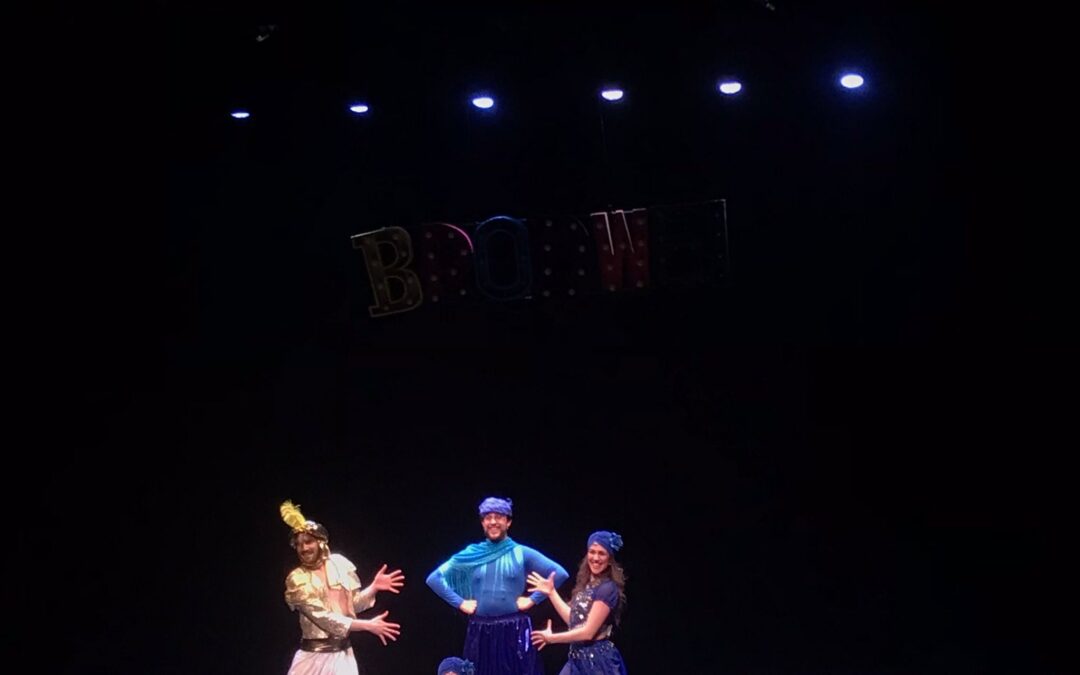 ‘Brodwei’ triomfa al Teatre La Bòbila amb paròdies musicals de Disney i altres contes