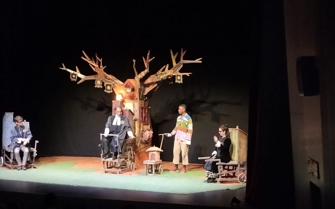 Zum-Zum Teatre representa l’obra de teatre familiar “Soc una nou”